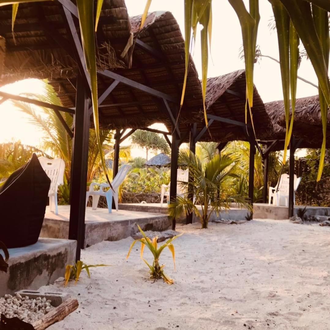 Eton Banana Bay Beach Club Bed & Breakfast エクステリア 写真