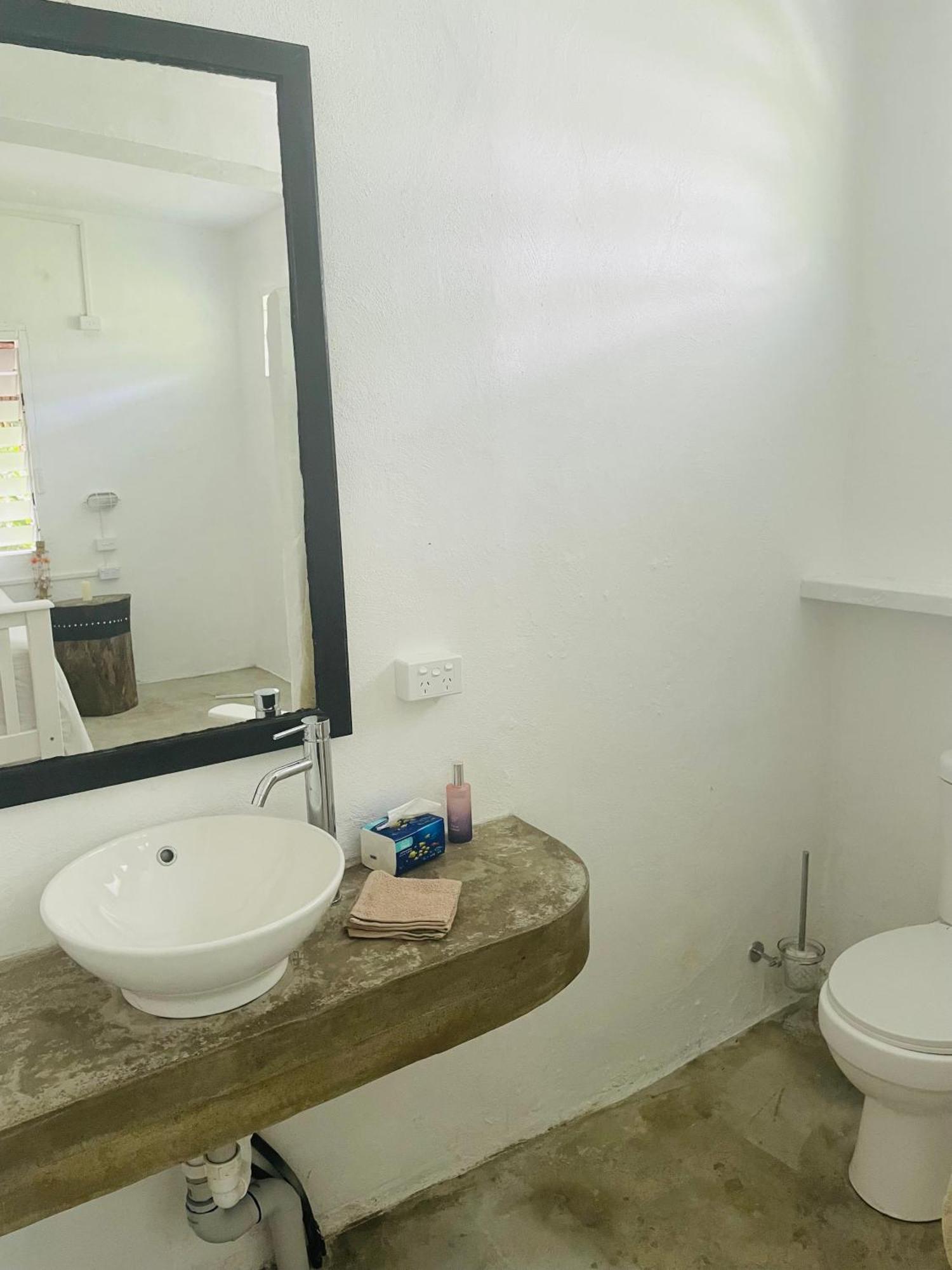 Eton Banana Bay Beach Club Bed & Breakfast エクステリア 写真