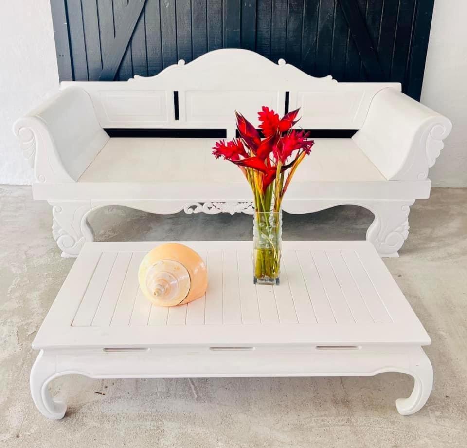 Eton Banana Bay Beach Club Bed & Breakfast エクステリア 写真