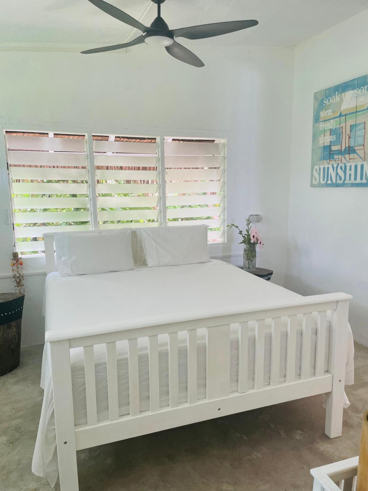 Eton Banana Bay Beach Club Bed & Breakfast エクステリア 写真